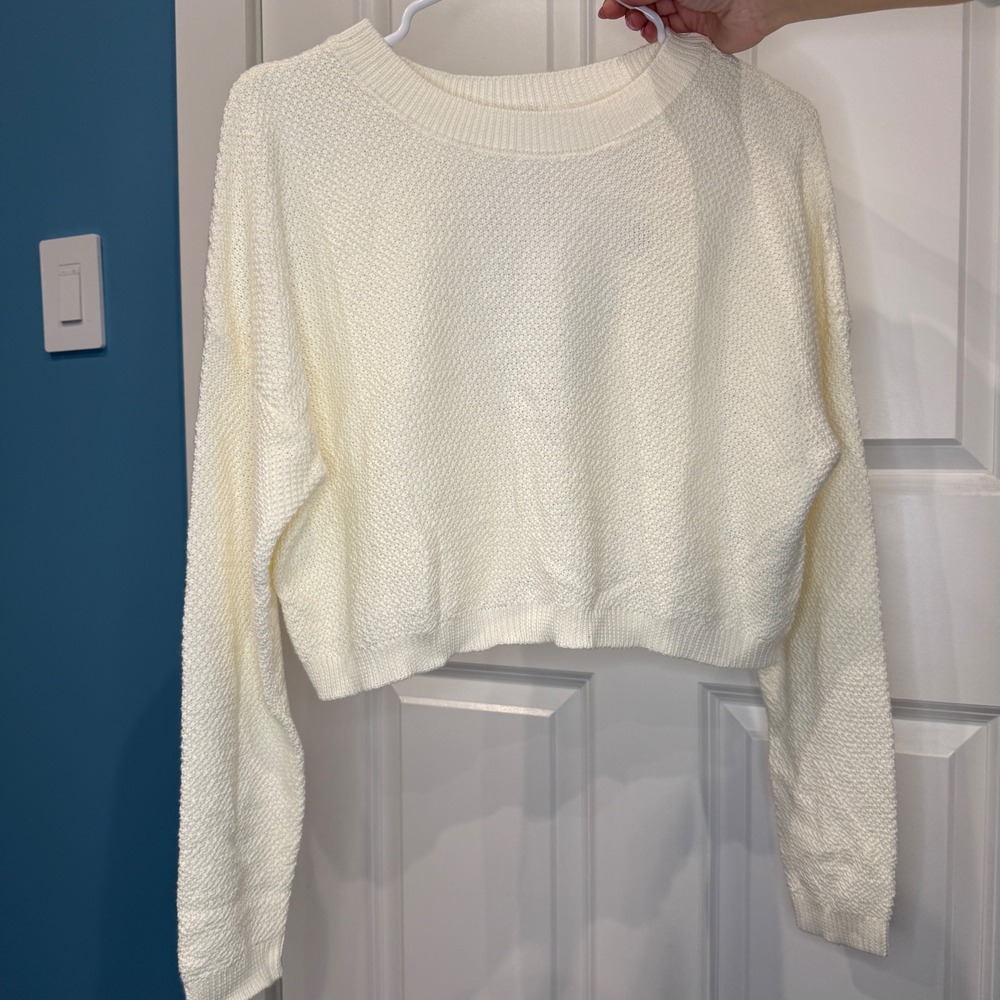 Altar'd State AS Revival Ivory Open Back Crossover Cropped Sweater NWT Size XS - Picture 3 of 6